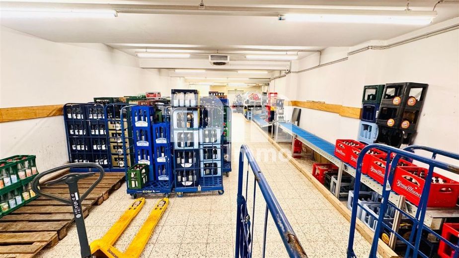 Modernisierter Gewerbekomplex (2 Gebäudeteile) mit langfristigem Mieter + freie Flächen im OG – Gebäude 3 EG Getränkemarkt
