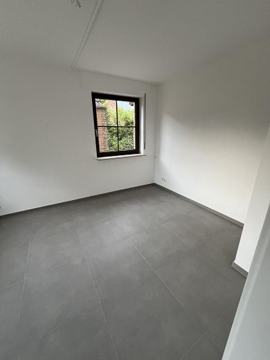 Kernsanierte Gartenwohnung mit Terrasse, Einbauküche und Garage in gefragter Lage von Erkelenz – Schlafzimmer 1