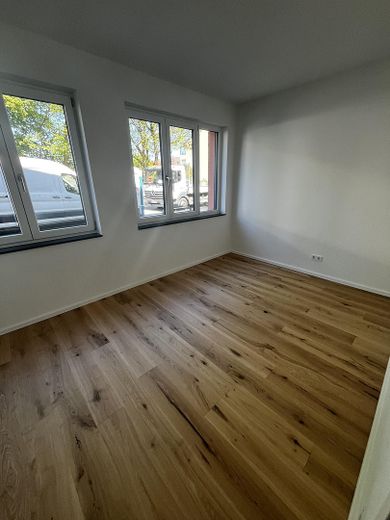 Stilvolle 3-Zimmer-Wohnung mit Südterrasse & Garten im Neubauprojekt „Wolf Höfe“ – Schlafzimmer 2 