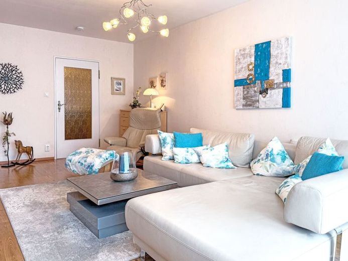 Apartamento de 3 habitaciones disponible para ocupar, con plaza de garaje subterráneo en una ubicación idílica en Haselhorst – Foto 1