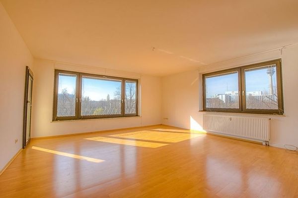 Exklusive Wohnung in der Carlstadt mit 4 Zimmern und Blick auf den Schwanenspiegel