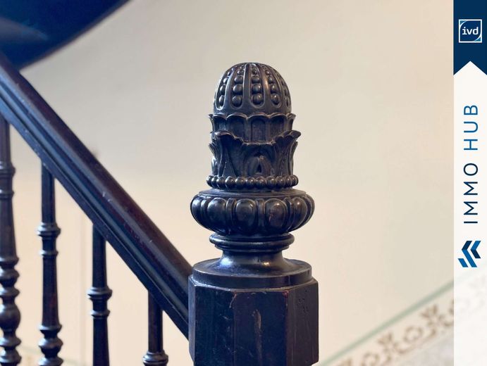 5478595-eiqhQfxhHuzKZJH2rHV5PFfX-Treppenhaus Detail.jpg