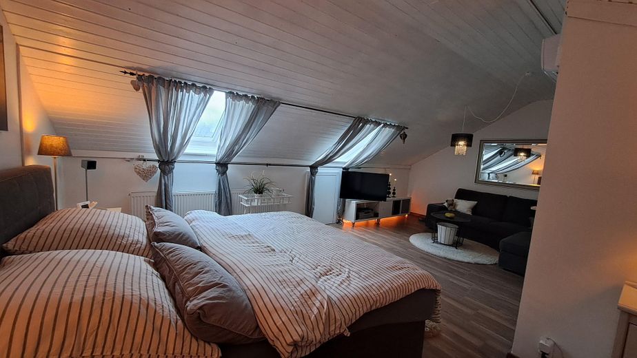 منزل صفّي رائع في موقع مركزي – Schlafzimmer Dachgeschoss
