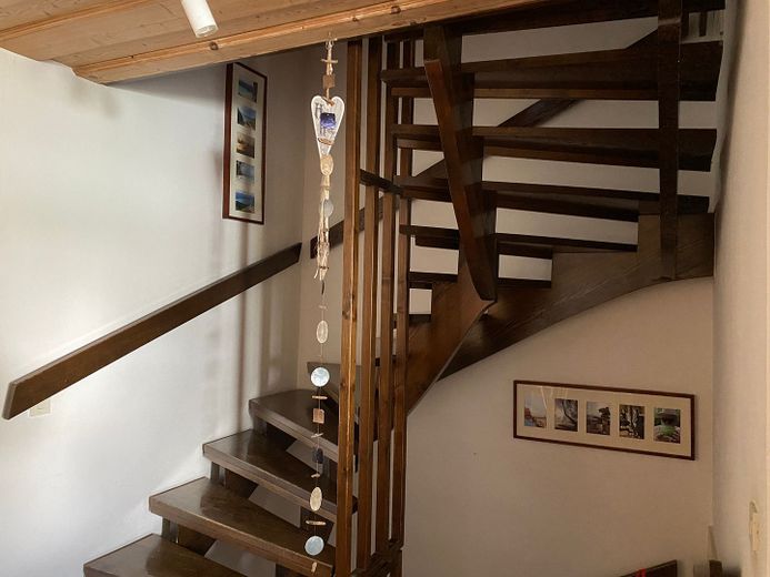 Viel Platz für die ganze Familie – Treppenaufgang zum 1.OG