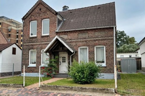 Celle-Neuenhäusen: Zwei Wohneinheiten mit vielseitigen Nutzungsmöglichkeiten