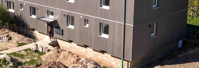Komfort in Schwandorf: 3-Zimmerwohnung mit Balkon und 2 Bädern in frisch saniertem Quartier – Hausansicht
