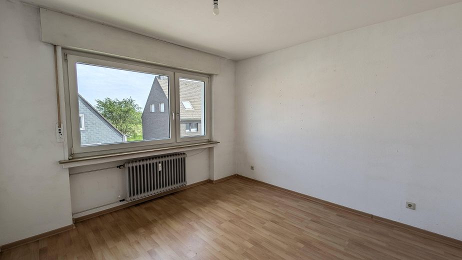 Provisionsfreie attraktive 3,5-Zimmer-Eigentumswohnung mit Garage in ruhiger Lage – Schlafzimmer