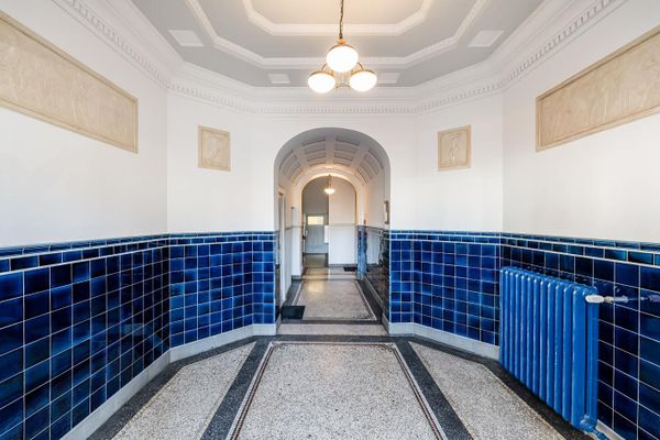 luminoso apartamento antiguo en una tranquila zona familiar de Westend, Berlín