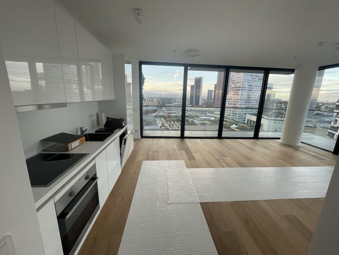 Exkl. 3-room apartment Eden Tower, gym, roof-top terrace, skyline panorama, v. privat – Foto 2