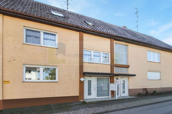 Weitgehend renovierte 2-Zimmer-Wohnung mit Terrasse und Garage in ruhiger Lage von DS-Heidenhofen!