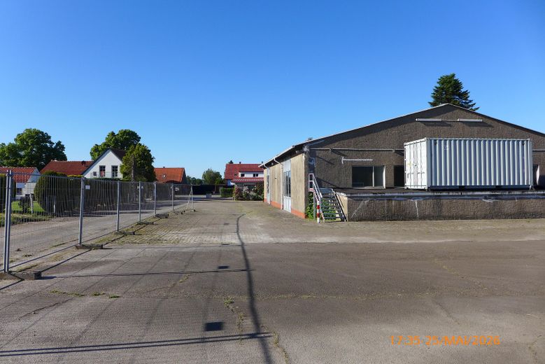 Gewerbeobjekt mit großer Freifläche in Minden – Ansicht vom Süden / Osten