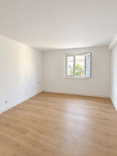 3-Zimmer Wohnung: Erstbezug nach Kernsanierung im Herzen der Altstadt – Schlafzimmer 2 / Kinderzimmer