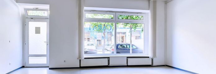 Ihre Atelier-/Familienwohnung im Kiez (positiver Vorbescheid auf Umnutzung) – Unterteilbarer, großer Raum