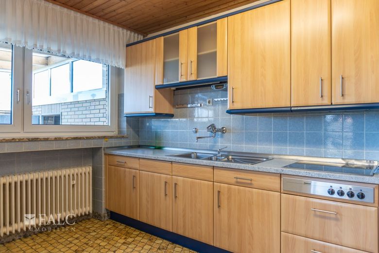 Freistehendes Einfamilienhaus mit Anbaupotenzial in ruhiger Randlage – Küche