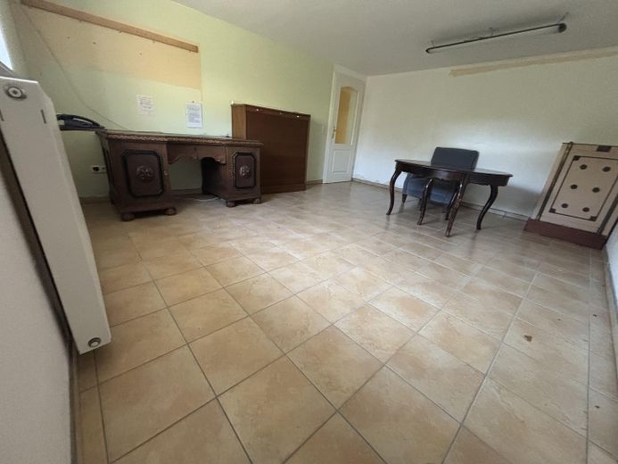 Einfamilienhaus auf großem Grundstück – Arbeitszimmer 