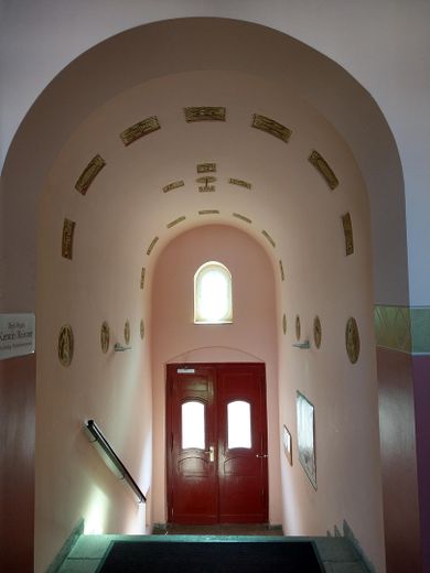 Großzügige 2 Raum-Wohnung in denkmalgeschützter Villa – Foto 2