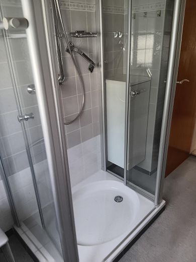 Dusche EG