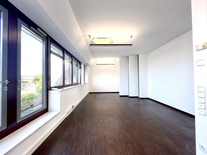 Moderne Büro-/Praxisfläche im Stadtzentrum Hanau! **direkt vom Eigentümer** – Ansicht Büro 2