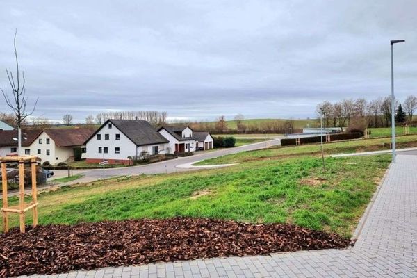 Grundstück - 574 m² - ideal für Neubau von zwei DHH oder EFH