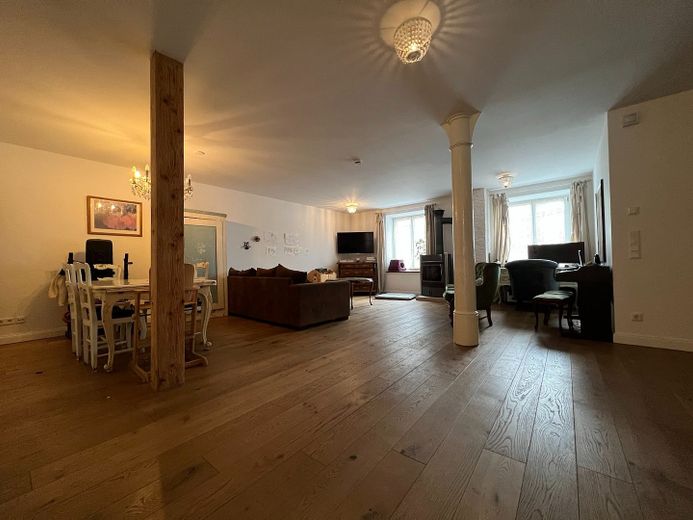 Wohnzimmer (46qm)