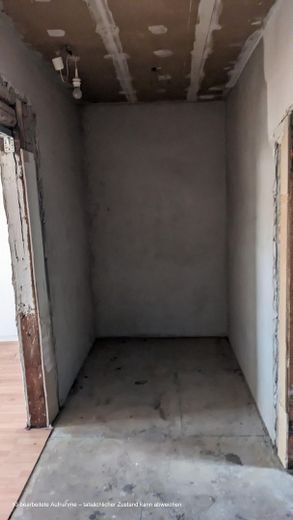 Storico edificio plurifamiliare con potenziale di sviluppo a Lipsia-Gohlis – FLur Etage III (KI gereinigt)