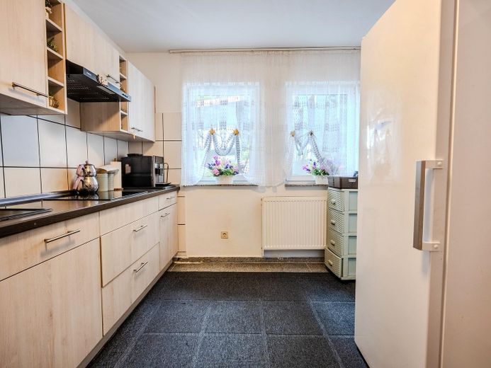 Two residential units, one special home – approx. 160 m² with a large terrace – EG_1_Küche
