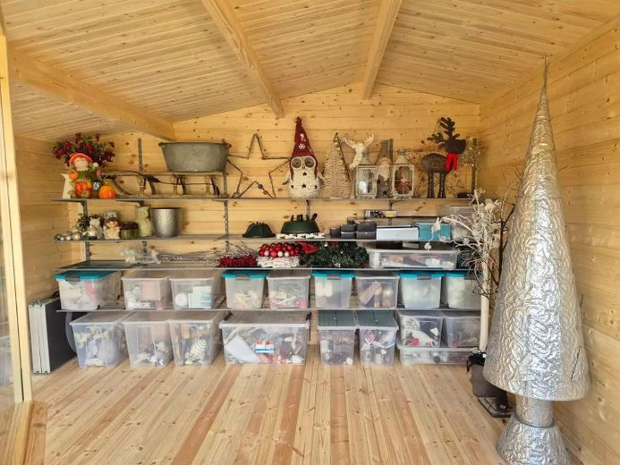 Traumhaus mit Einliegerwohnung in Saabrücken, Pool, Sauna, Klima .... – Gartenhaus