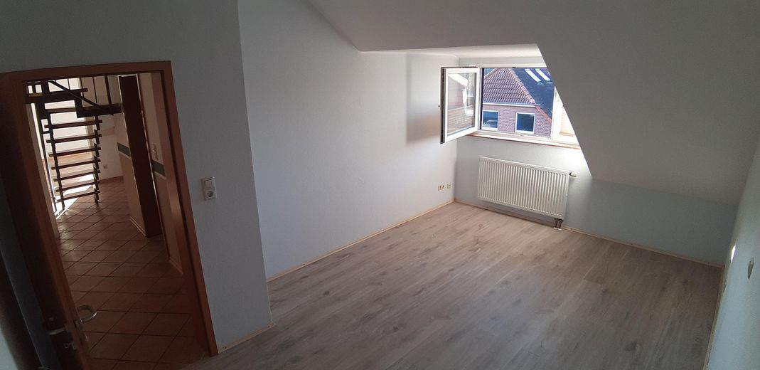 Wunderschöne Dachgeschoßwohnung mit ca. 81,00m² in Wunstorf / Luthe zum Verkauf – Foto 1