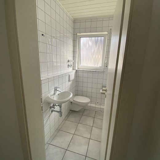 großzügige Wohnung zentral gelegen – Foto 4
