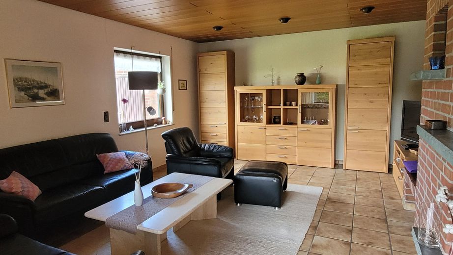 Gepflegter Bungalow mit Einliegerwohnung auf Erbpacht-Grundstück in Alt-Marl ohne Maklergebühren – Wohnzimmer