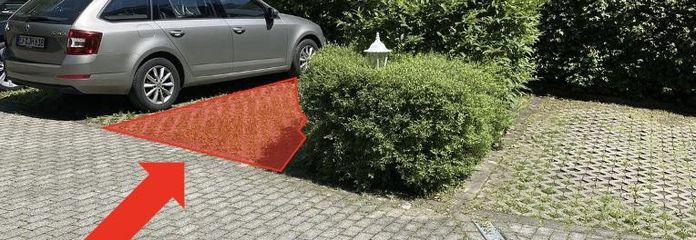 Kfz-Stellplatz im Innenhof