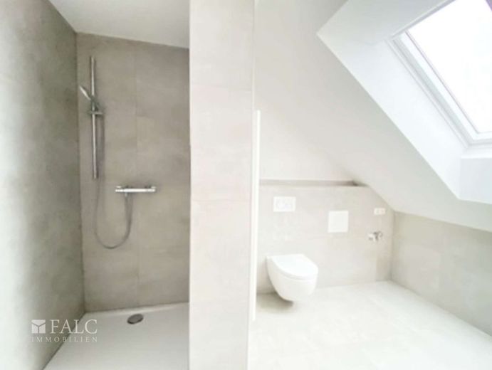 Dusche Dachgeschoss