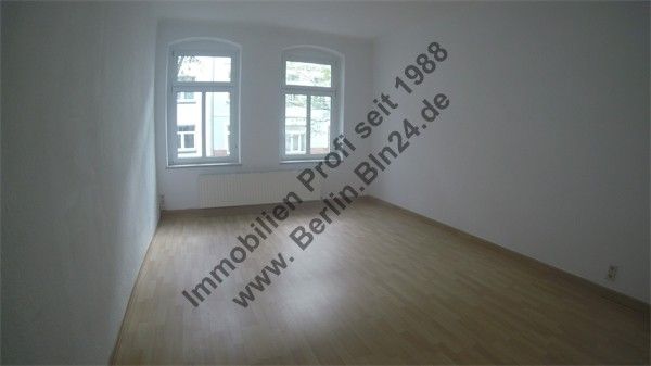 Mietwohnung - 3er WG oder 2er WG- Pärchen - saniert - Duschbad mit Fenster – G0035275