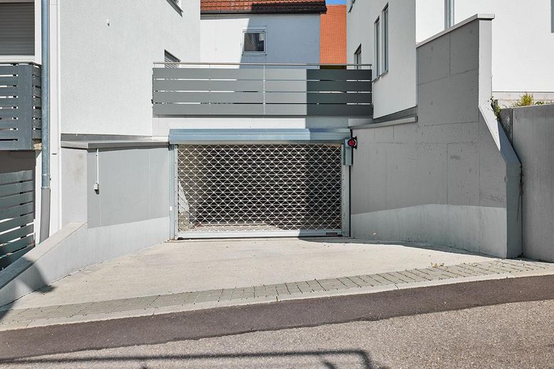 Tiefgaragenzufahrt