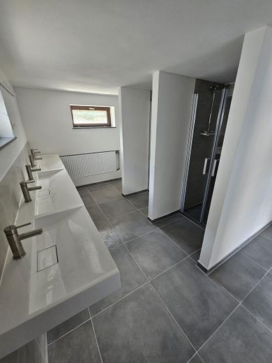 WG Zimmer zu vermieten – Waschraum - UG