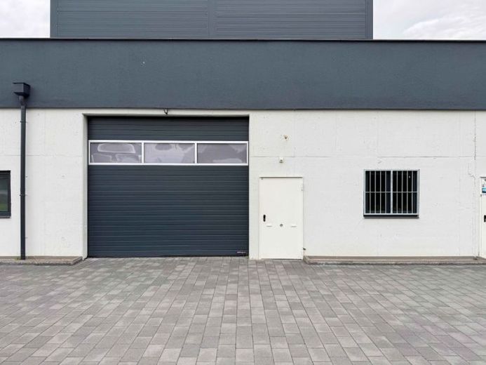 Attraente superficie di magazzino riscaldata di 181,57 m² – posizione privilegiata in Hohenloher Weg – Foto 1