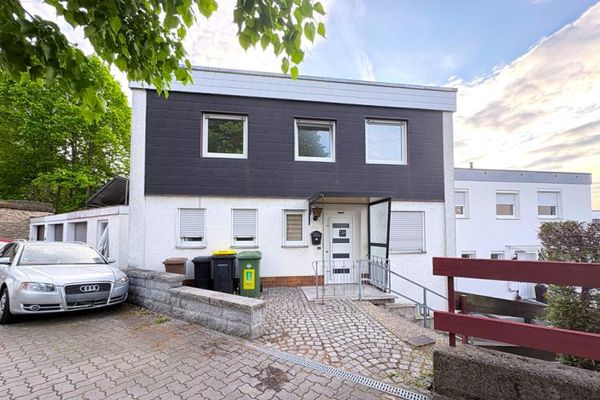 Charmantes Reiheneckhaus mit Einliegerwohnung, Garten und Balkon ruhiger Wohnlage in Marktredwitz