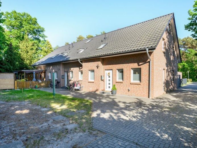 Burgdorf / Ehlershausen: Energieeffizientes Reihenendhaus in Waldrandlage – Foto 1