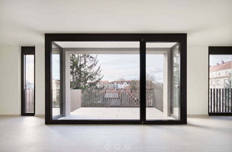 3 ZKB Neubau, ruhige Lage – Loggia / Balkon