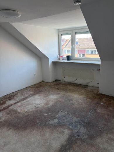 Möbliertes 2-Zimmer Apartment mit Alpenblick - ideal für WG oder Flatsharing – Zimmer 1 - Modernisierung