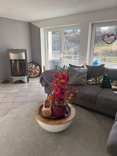 Traumhafte 4-Zimmer-Eigentumswohnung mit XXL-Südterrasse, Kamin und unverbaubarem Panoramablick – Foto 6