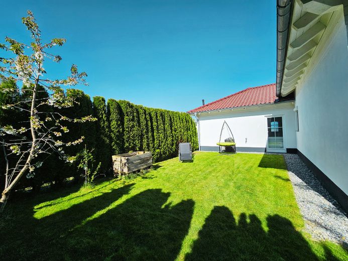 Bungalow premium senza provvigione | 180 m² | Potenziale di ampliamento | Doppio garage | Posizione tranquilla – 30 Garten 5