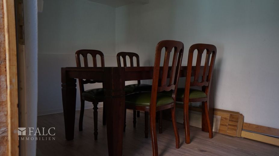 Fachwerkhaus im Zentrum: 8 x Zi - 3 x Kochen - 3 x Du.Ba. - 1 x Innenhof - FALC Immobilien Göttingen – Ein Raum für gemeinsame Zeit