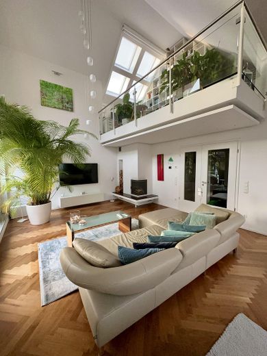 Provisionsfrei - Großzügige, lichtdurchflutete DG-Maisonette Wohnung - Fasangarten - provisionsfrei – Wohn-/ Esszimmer