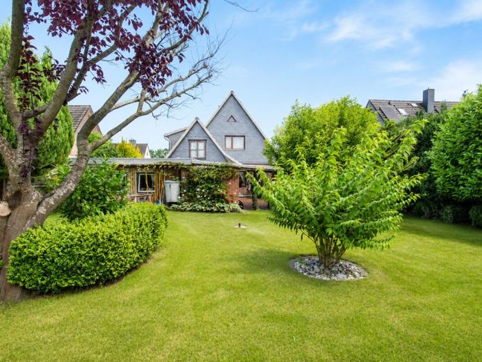 Ihr Zuhause mit Naturgarten – Foto 1