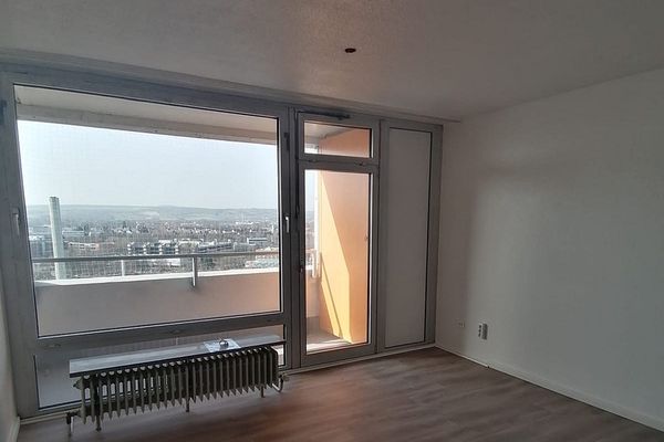 Keine Provision; 13,50 % Rendite,   Innenstadt, 1 min zur Uni, Balkon, neu renoviert
