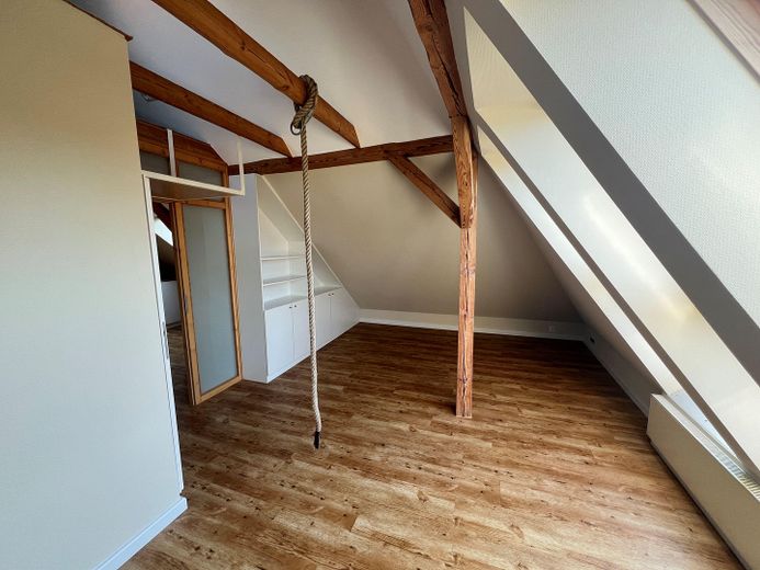 PROVISIONSFREI: Charmantes EFH in zentraler, ruhiger Anliegerstraße – Wohnzimmer / Kinderzimmer
