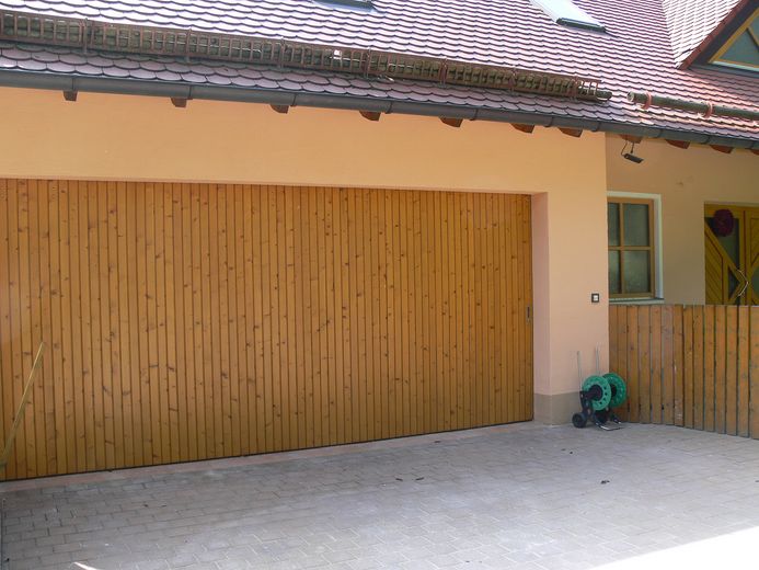 Aussen Garage