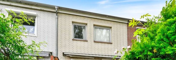 Wohnen mit Wohlfühlcharakter – Gepflegtes Erbpacht-Reihenmittelhaus mit schönem Garten