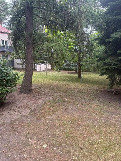 Berlin-Köpenick | 299.000 € | Denkmal-ETW, 2,5 Zimmer, saniert, vermietet, inkl. Garage – Hinterhof